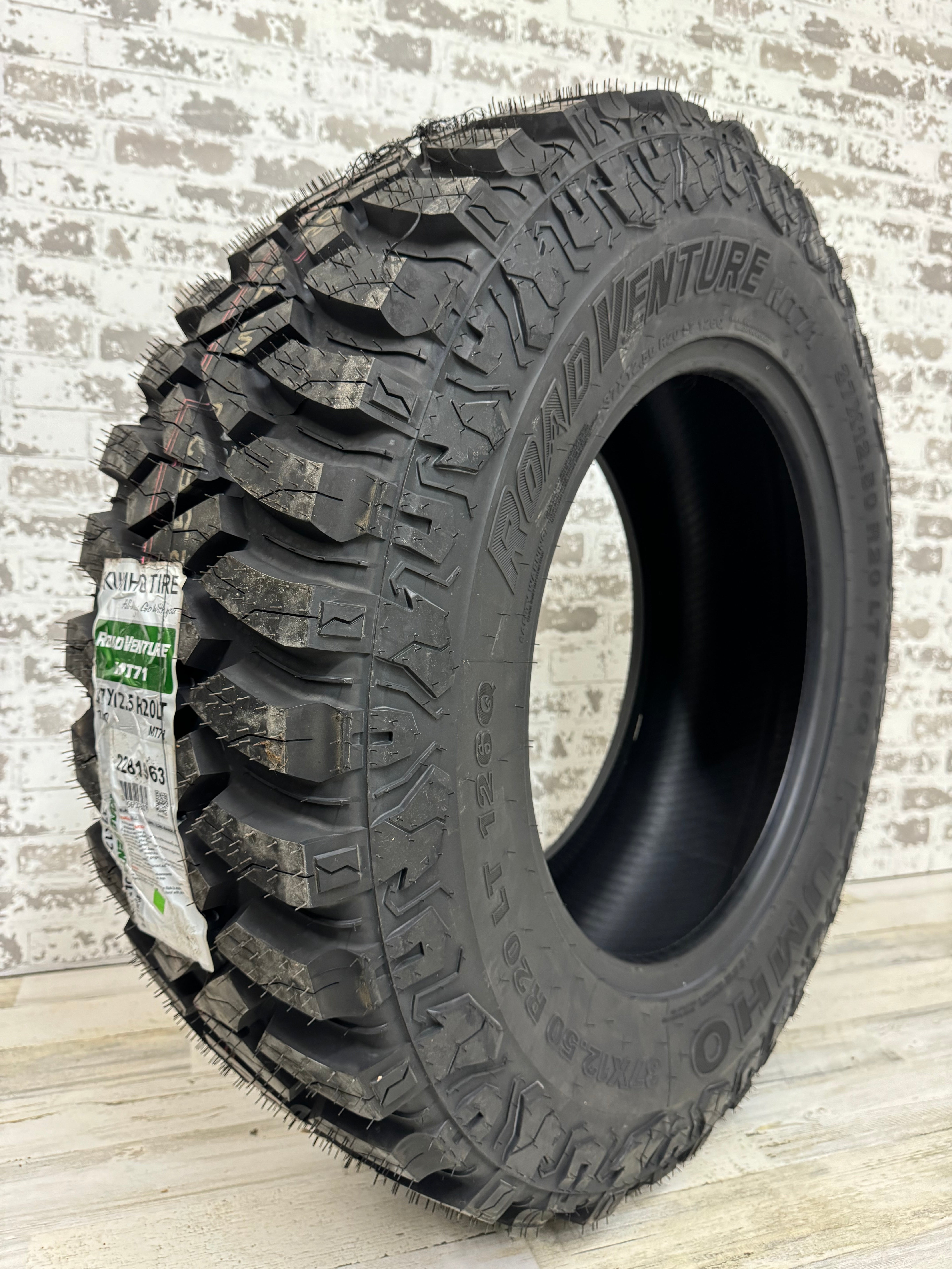 37x12.50R20 Kumho - Road Venture MT71 – Modern-Wheel
