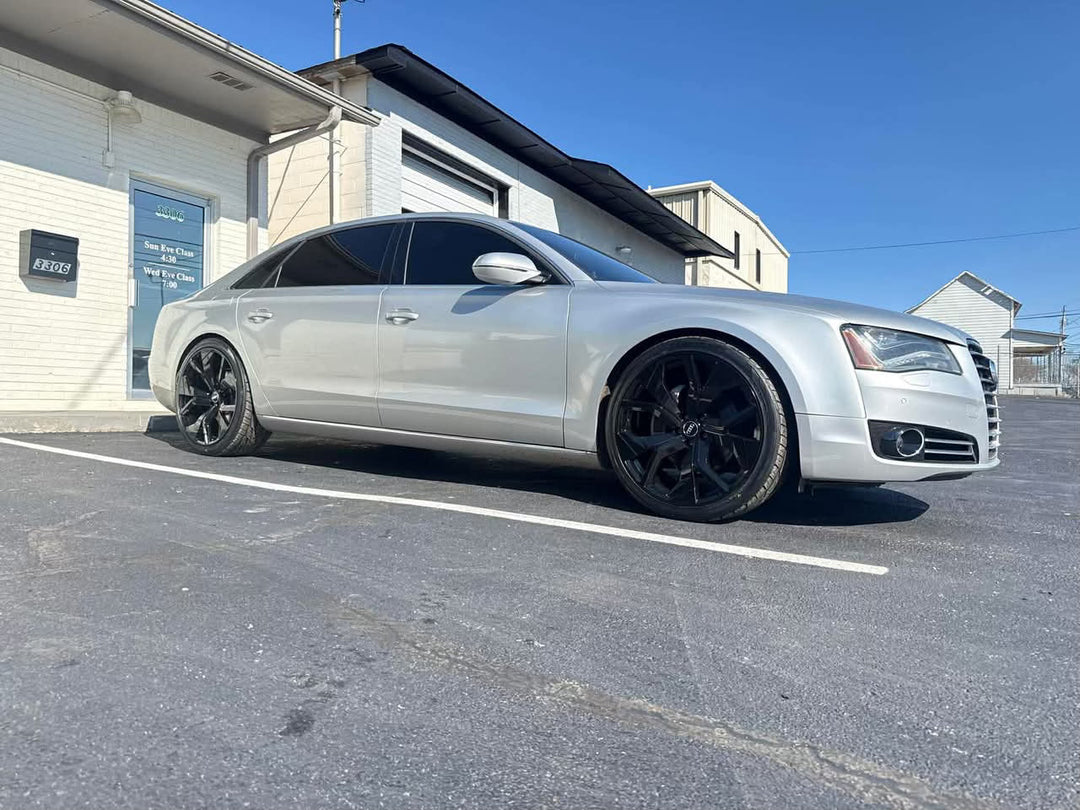 22" RSQ sytle wheel gloss black on the A8