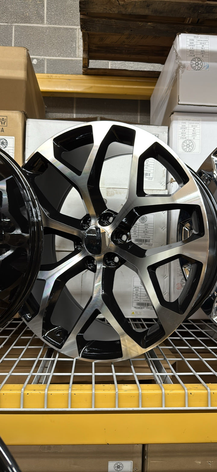 24" SNOWFLAKE REP 6X139.7 6x5.5 FITS CADILLAC ESCALADE DENALI YUKON CHEVY SILVERADO TAHOE SUBURBAN INFINITY QX80 DODGE RAM 1500 JEEP WAGONEER NISSAN TITAN