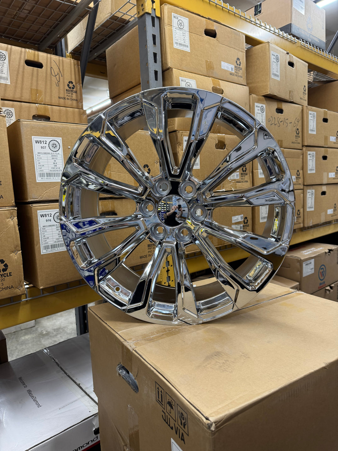 24" Chrome REPS  6X139.7 6x5.5 FITS CADILLAC ESCALADE DENALI YUKON CHEVY SILVERADO TAHOE SUBURBAN INFINITY QX80 DODGE RAM 1500 JEEP WAGONEER NISSAN TITAN