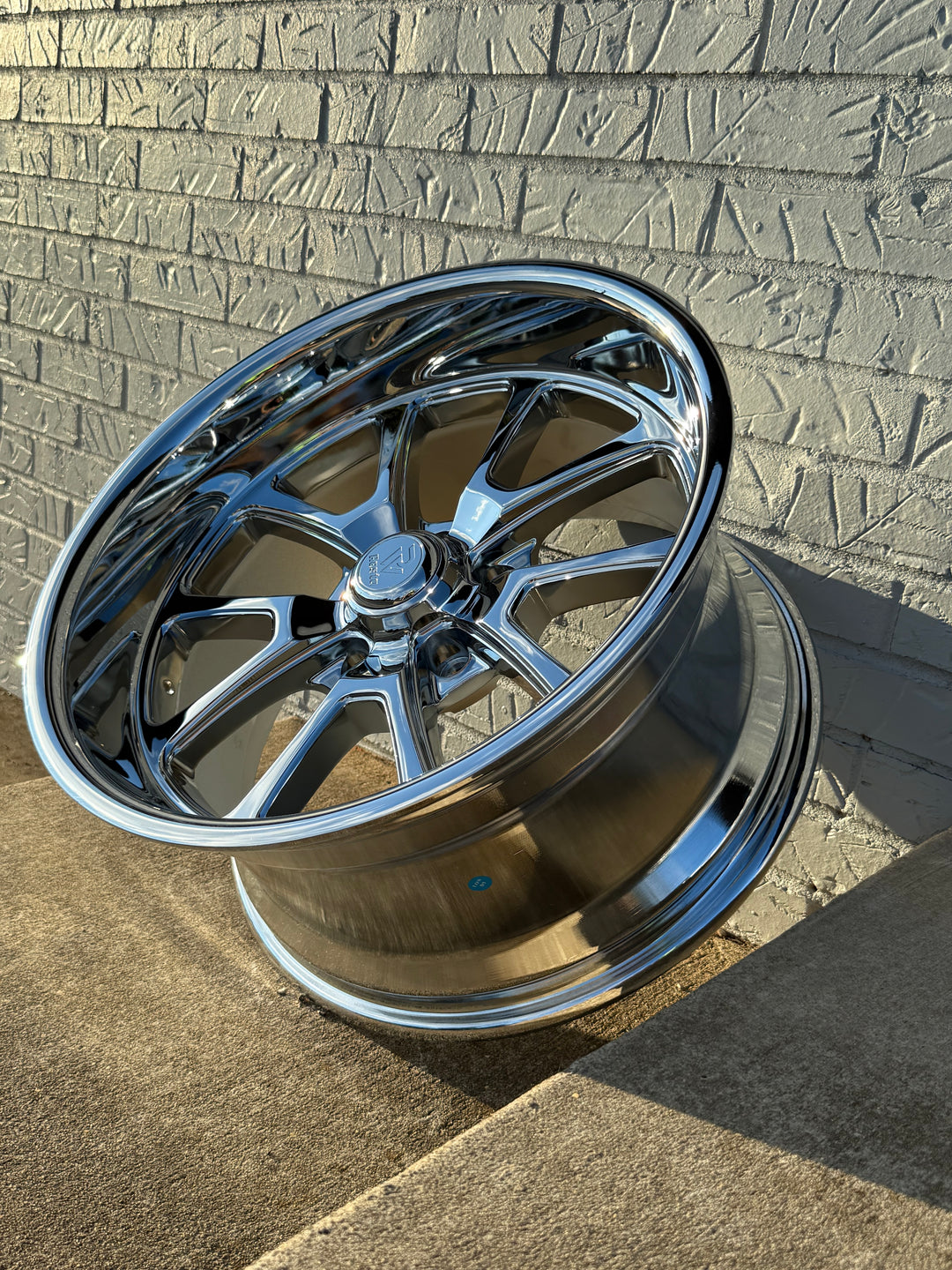 18" Resto Laguna R101 Chrome(5x4.75 5x120) FITS 1960s & 1980s IMPALA 1960s to 1980s CAMARO CHEVELLE CUTLASS MONTE CARLO Chevy S10 BLAZER