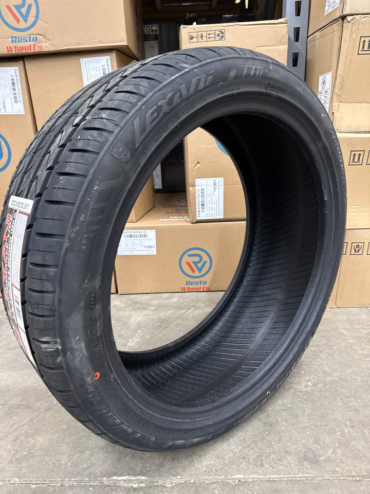 265/40ZR22 Lexani LX-TWENTY