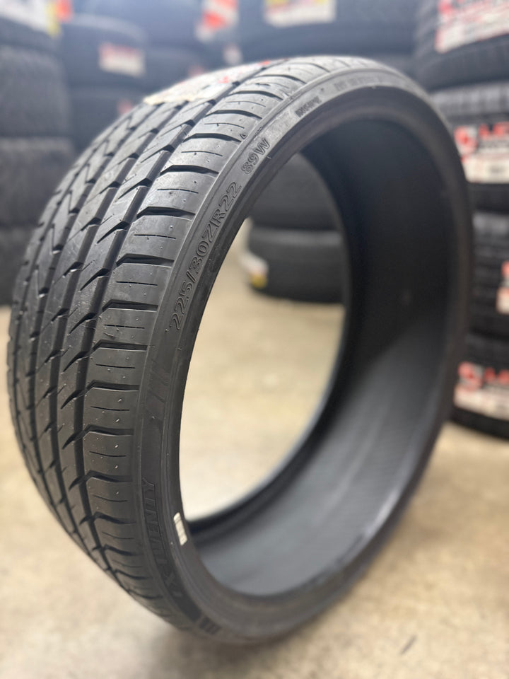 225/30ZR22 Lexani-LX-Twenty