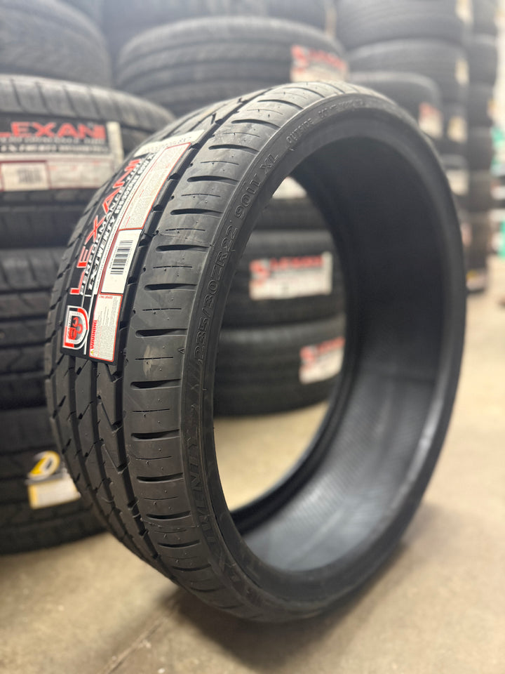 235/30ZR22 Lexani-LX-Twenty
