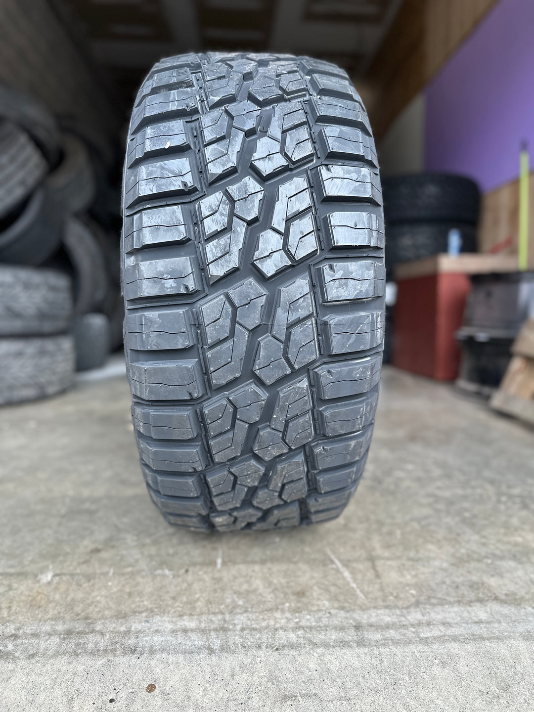 285/55R20 Repulsor R/T