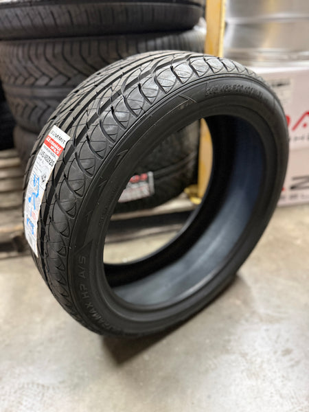 245/45R20 Summit UltraMax HP A/S