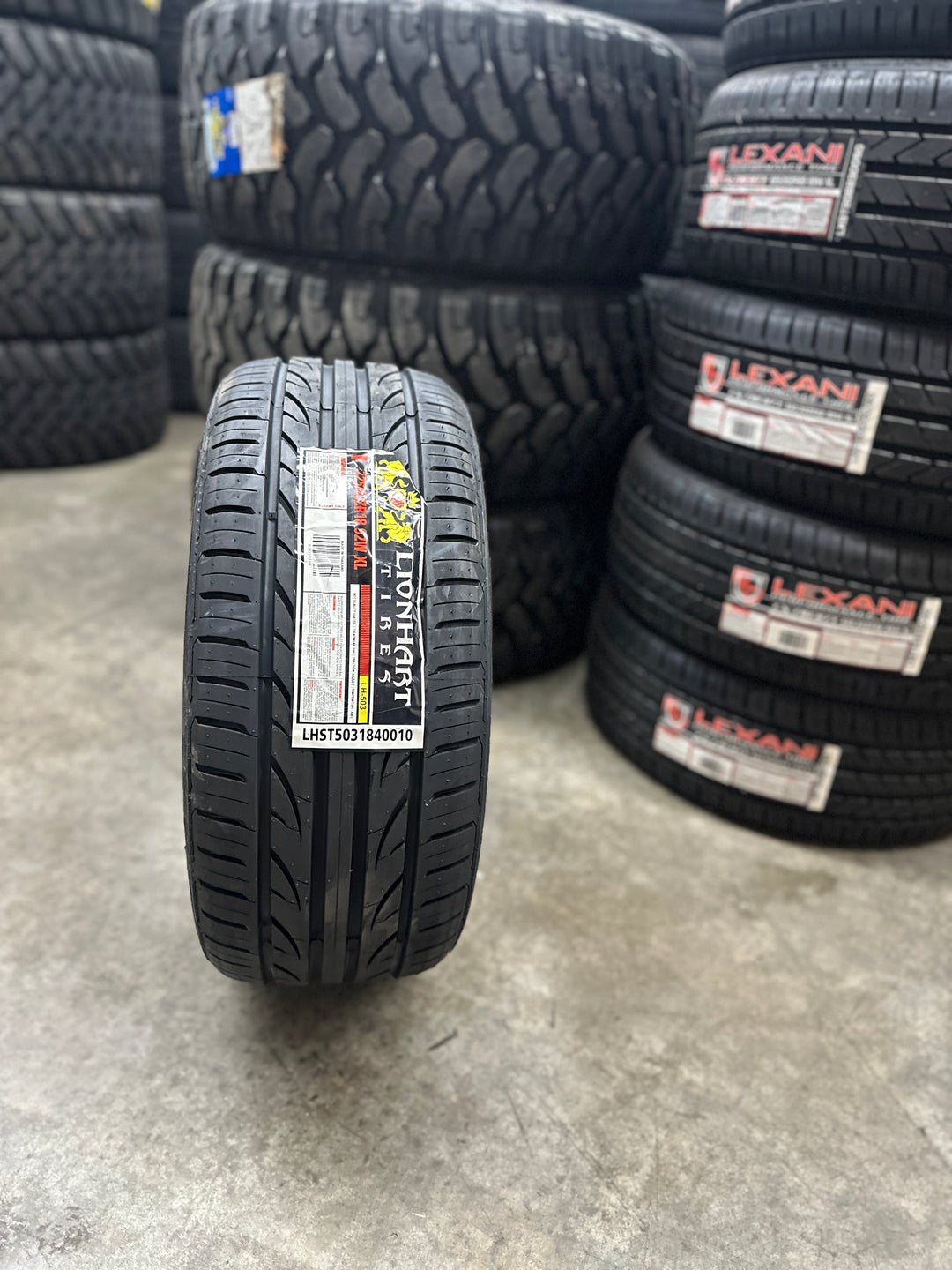 225/40ZR18 92W XL LIONHART