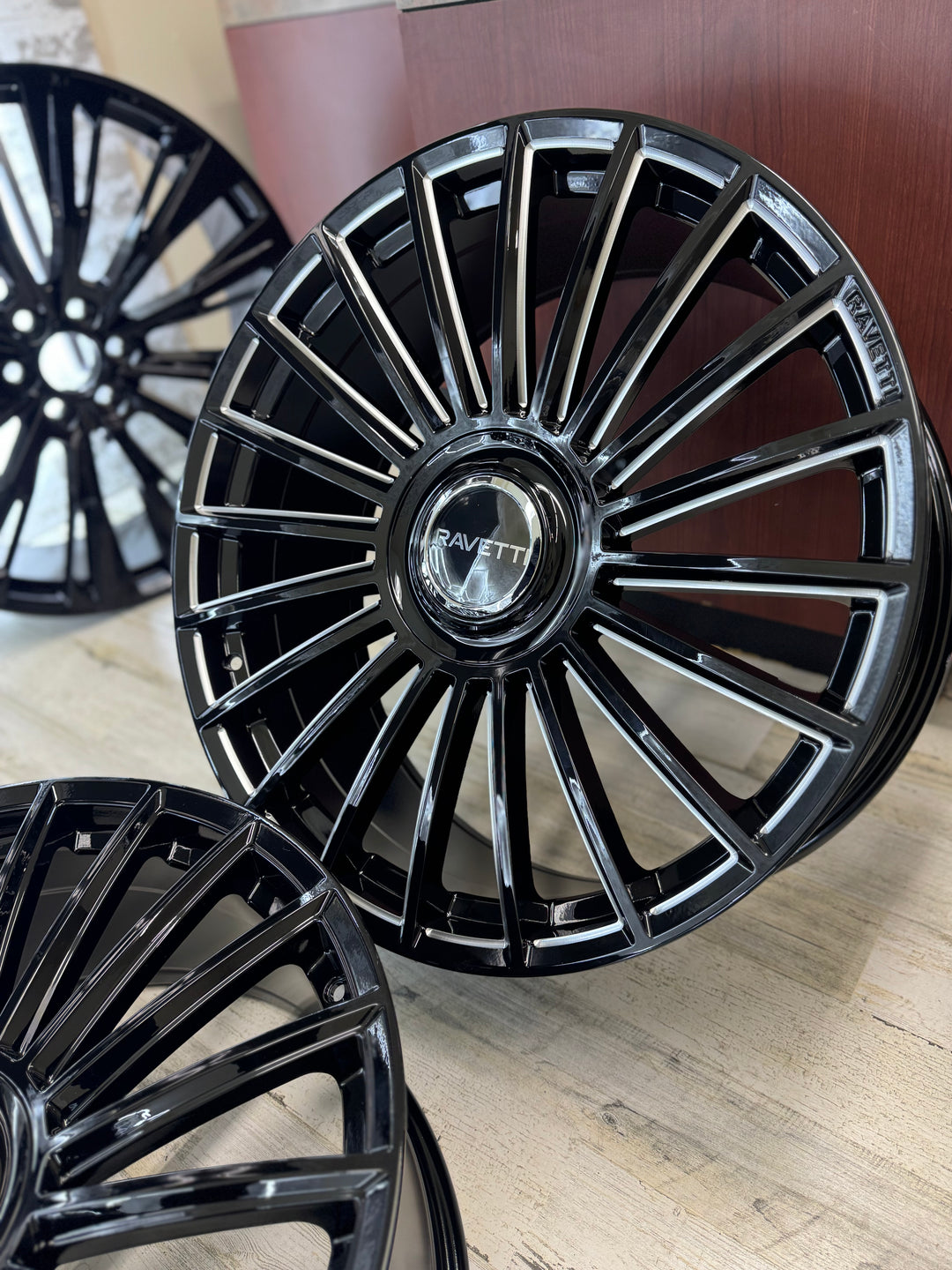22" Ravetti M17 GLOSS BLACK & MILLED 5x114.3 5x120 FOR LEXUS ES GS HUNDI FORD MUSTANG EXPLORER INFINITY TESLA MODLE 3 MODLE Y X KIA TOYOTA CAMRY AVALON NISSAN ALTIMA MAXIMA CAMARO 2016^ Chevy MALIBU 00-13 IMPALA & MONTE CARLO CADILLAC CT RANGE ROVER