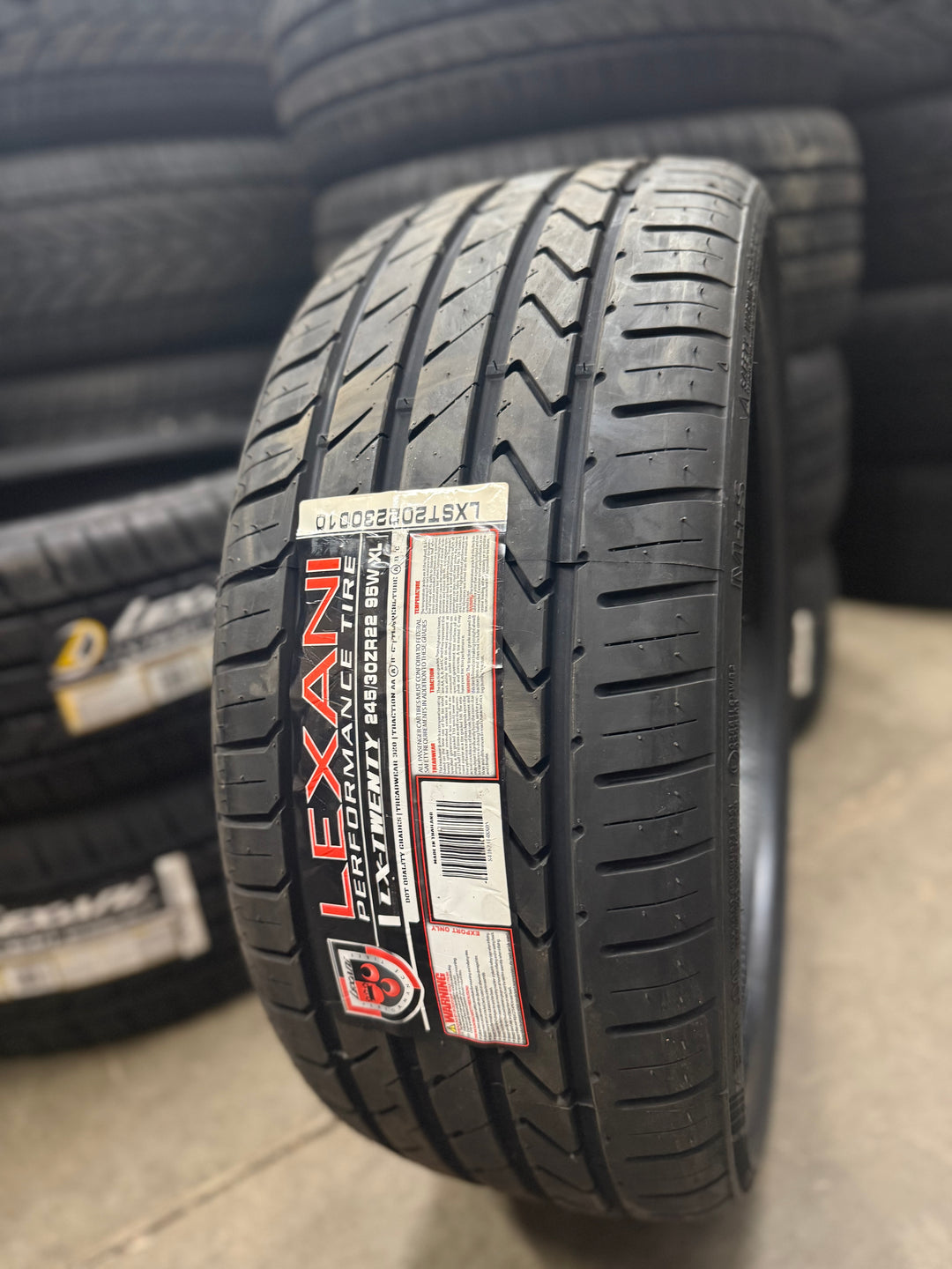 245/30ZR22 Lexani-LX-Twenty