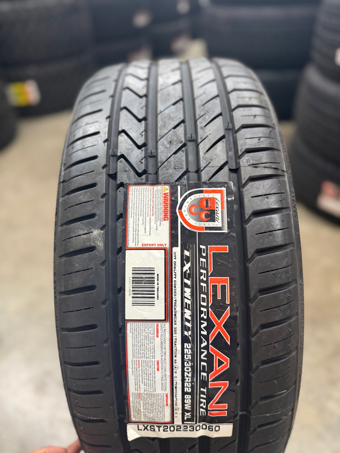 225/30ZR22 Lexani-LX-Twenty