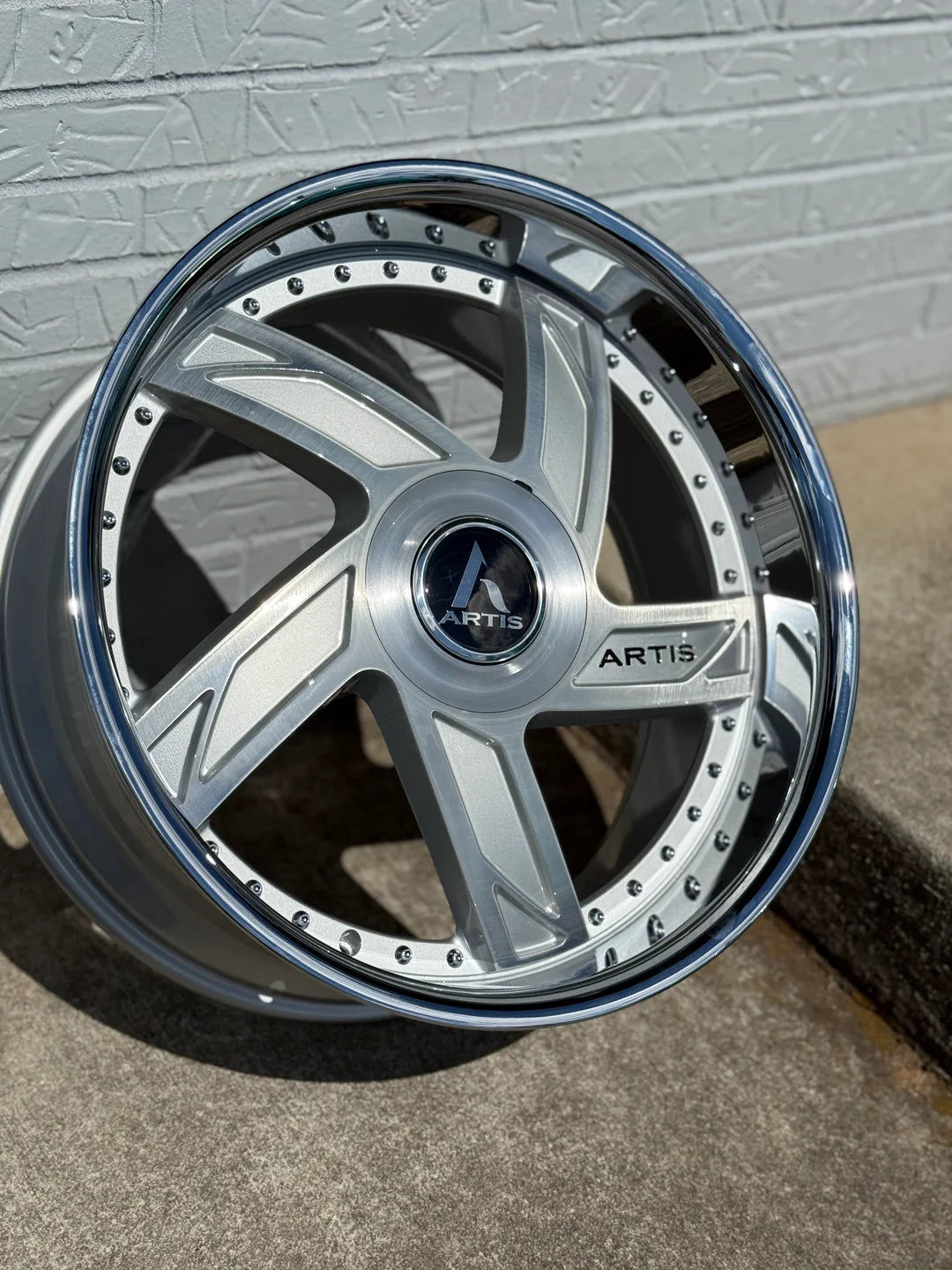 26" OPTIONS BRUSHED CROME LIP ( Available in 5X120 5x127) STAGGERED FOR GMC YUKON CHEVY SUBURBAN SIERRA 1500 C10 TAHOE BOX DONK CAPRICE BOX IMPALA CAMARO CHEVELLE CUTLASS MONTE CARLO