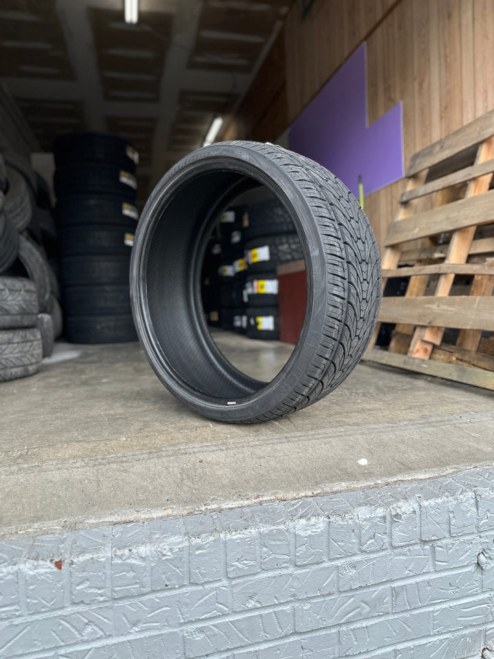 295/30R26 LionHart