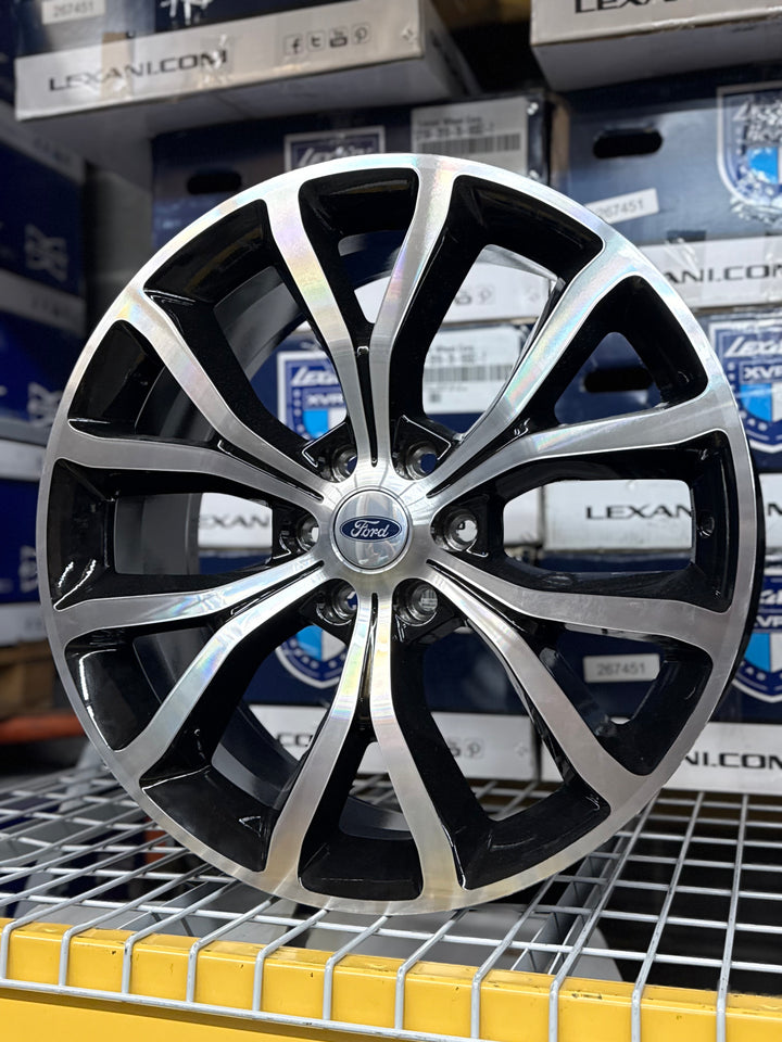 22" Ford F150, Expedition and Lincoln FD05 Platinum Style Rep Wheels in Gloss Black & Machine