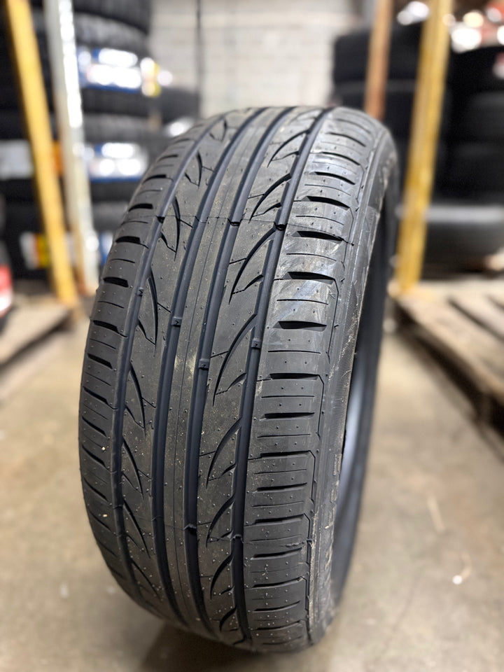 215/55ZR17 LionHart XL