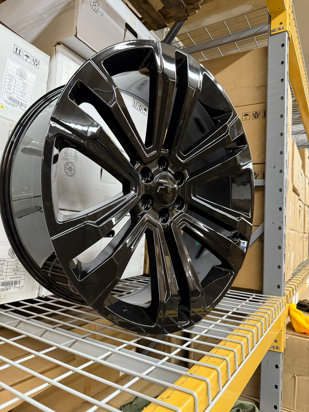 26" GLOSS BLACK GM07 6X139.7 6x5.5 FITS CADILLAC ESCALADE DENALI YUKON CHEVY SILVERADO TAHOE SUBURBAN INFINITY QX80 DODGE RAM 1500 JEEP WAGONEER NISSAN TITAN