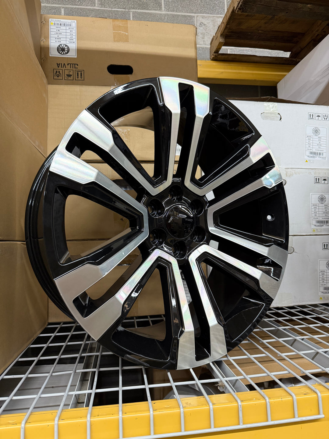 24" GM07 REP GLOSS BLACK & MACHINE 6X139.7 6x5.5 FITS CADILLAC ESCALADE DENALI YUKON CHEVY SILVERADO TAHOE SUBURBAN INFINITY QX80 DODGE RAM 1500 JEEP WAGONEER NISSAN TITAN