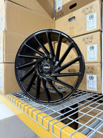 18" 5x114.3 Versus VS32 BLACK