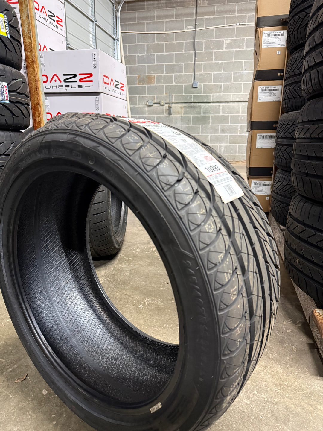 245/40ZR18 SUMMIT ULTRAMAX