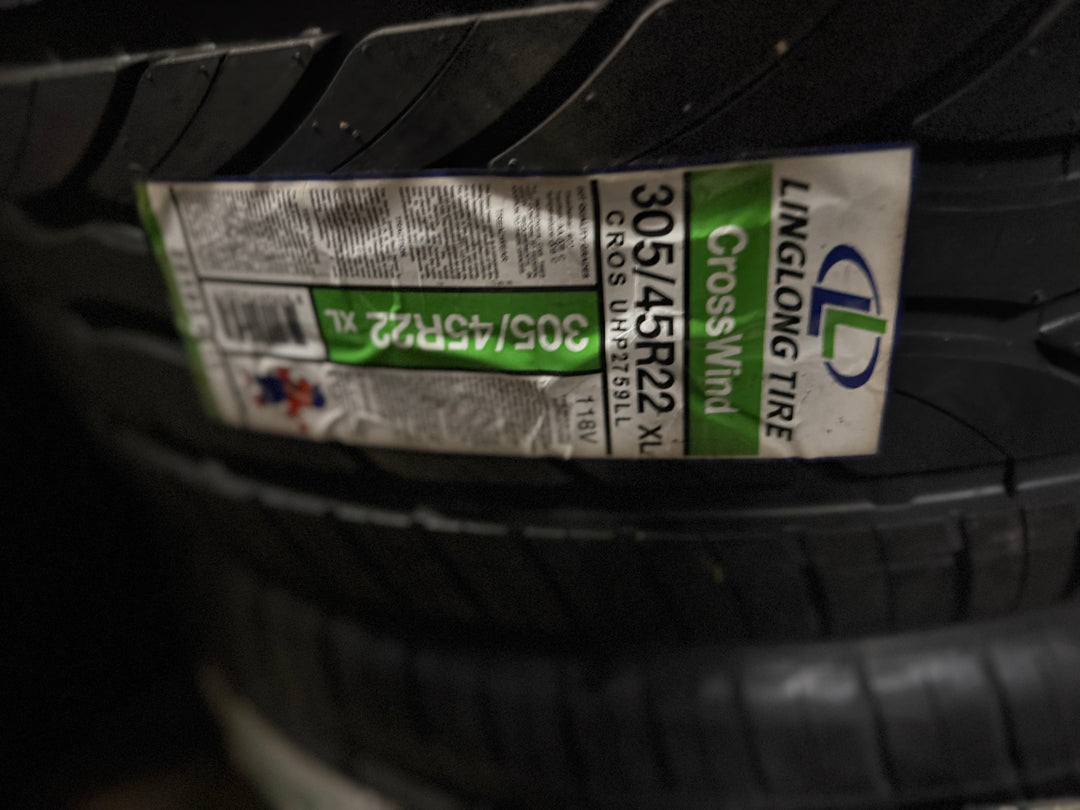 305/45R22 CrossWind