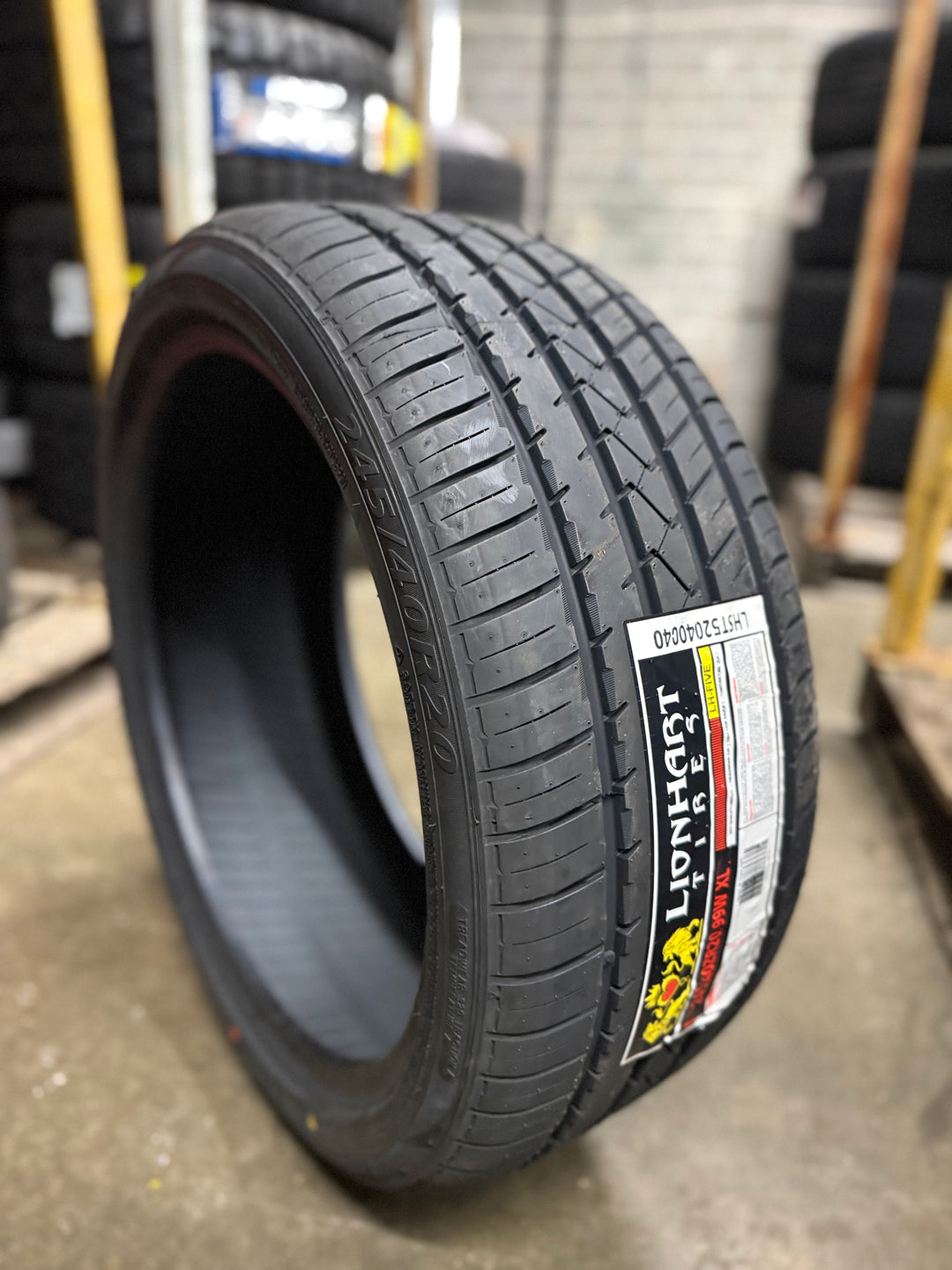 245/40ZR20 Lionhart - LH-Five