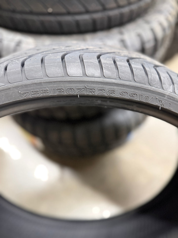255/30ZR26 Lexani LX-30