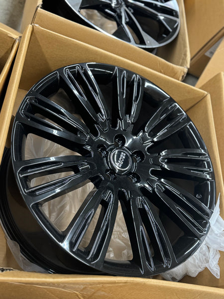 Range Rover W812 Style Wheels in Gloss Black