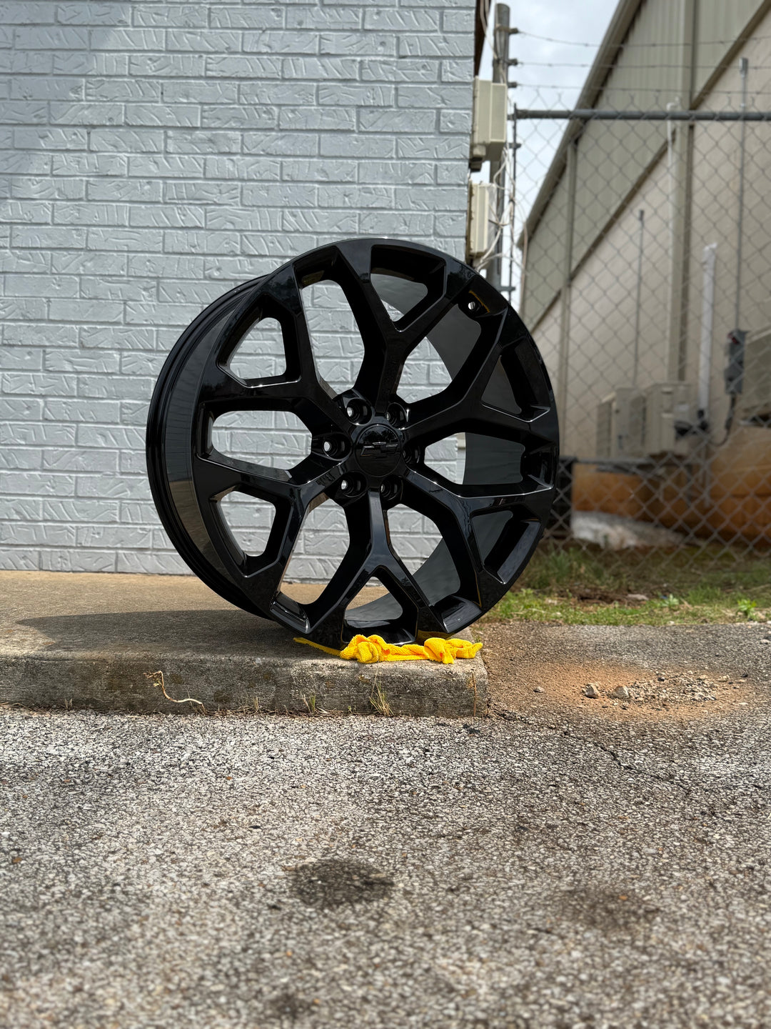 20” 22” 24” 26” 28" 30" GLOSS BLACK GM09 SNOWFLAKE REPS 6X139.7 6x5.5 FITS CADILLAC ESCALADE DENALI YUKON CHEVY SILVERADO TAHOE SUBURBAN INFINITY QX80 DODGE RAM 1500 JEEP WAGONEER NISSAN TITAN