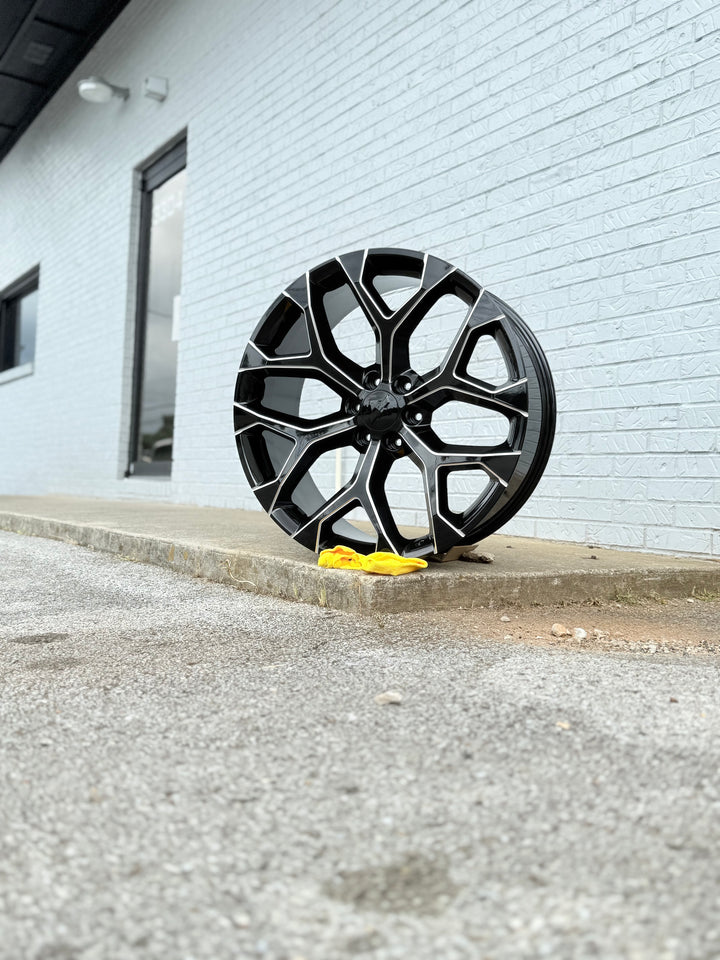 22" SNOWFLAKE REP 6X139.7 6x5.5 FITS CADILLAC ESCALADE DENALI YUKON CHEVY SILVERADO TAHOE SUBURBAN INFINITY QX80 DODGE RAM 1500 JEEP WAGONEER NISSAN TITAN