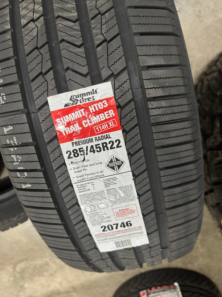 285/45R22 Summit-HT03 Trail Climbers