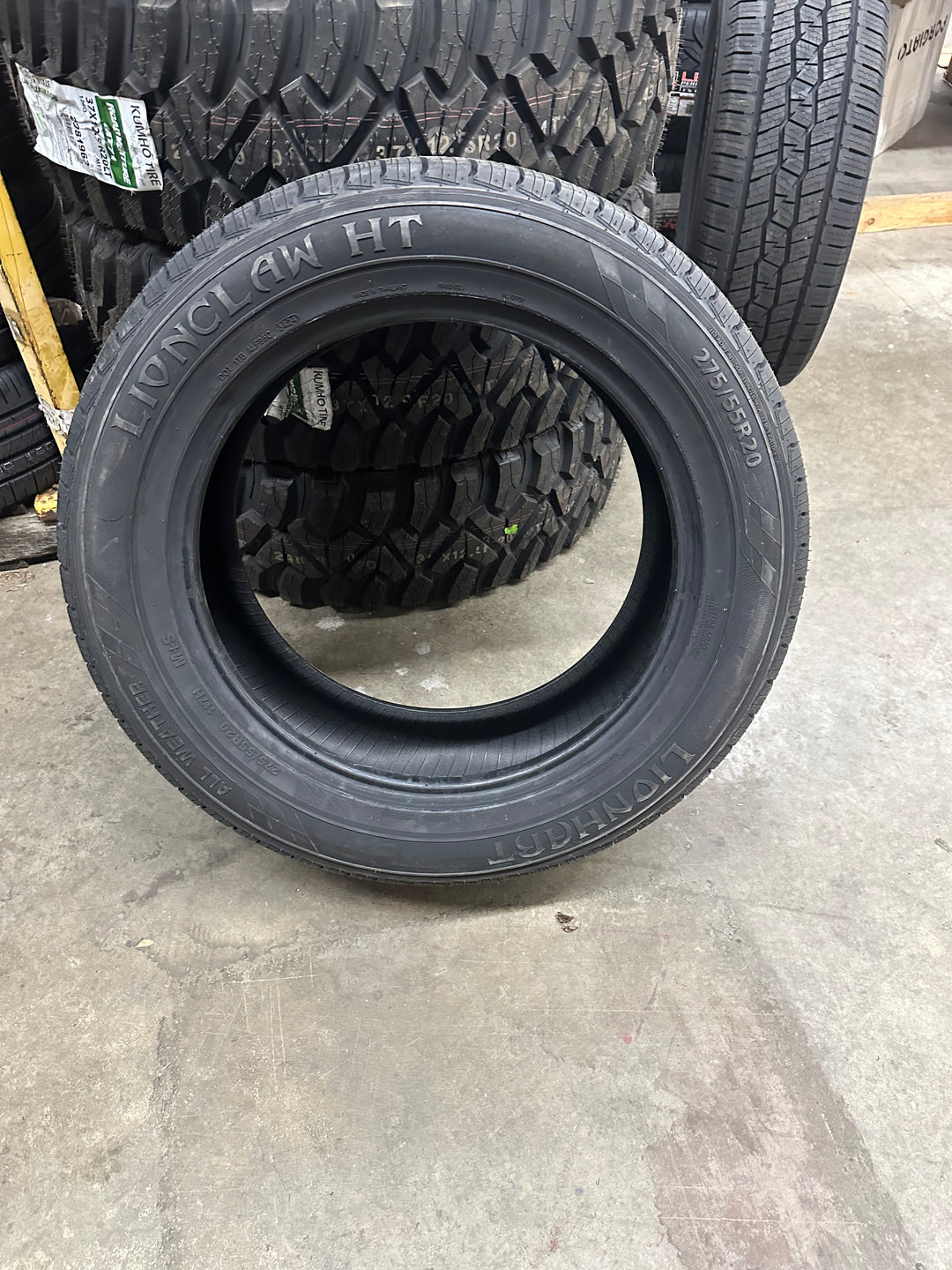 275/55R20 LionHart-Lion Claw H/T