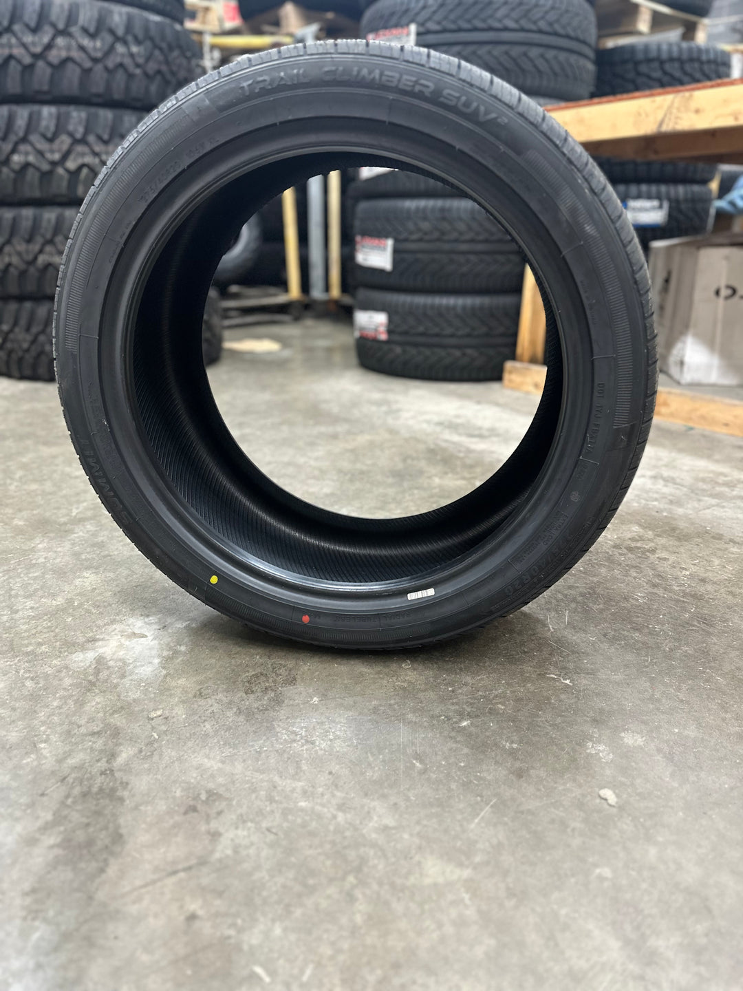 275/40R20 Summit- Ultramax HP a/s