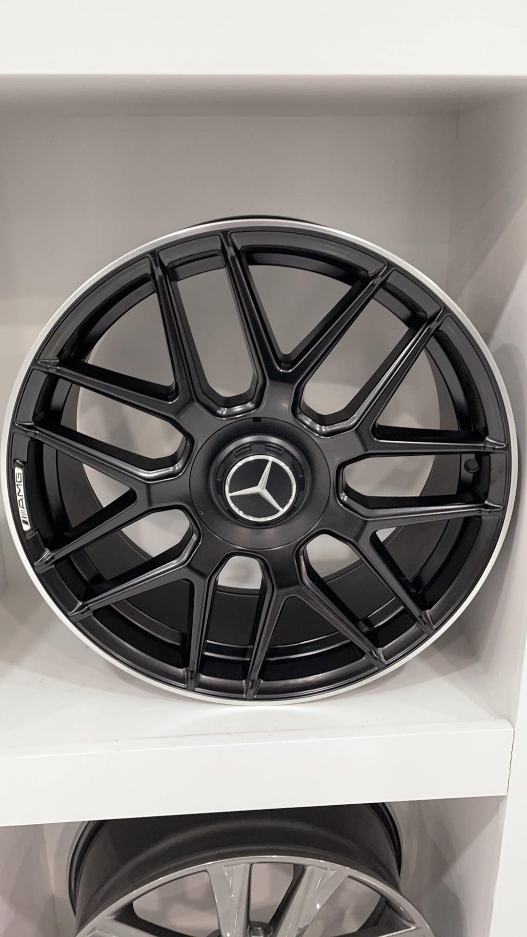 22" Mercedes G Wagon AMG Style wheels