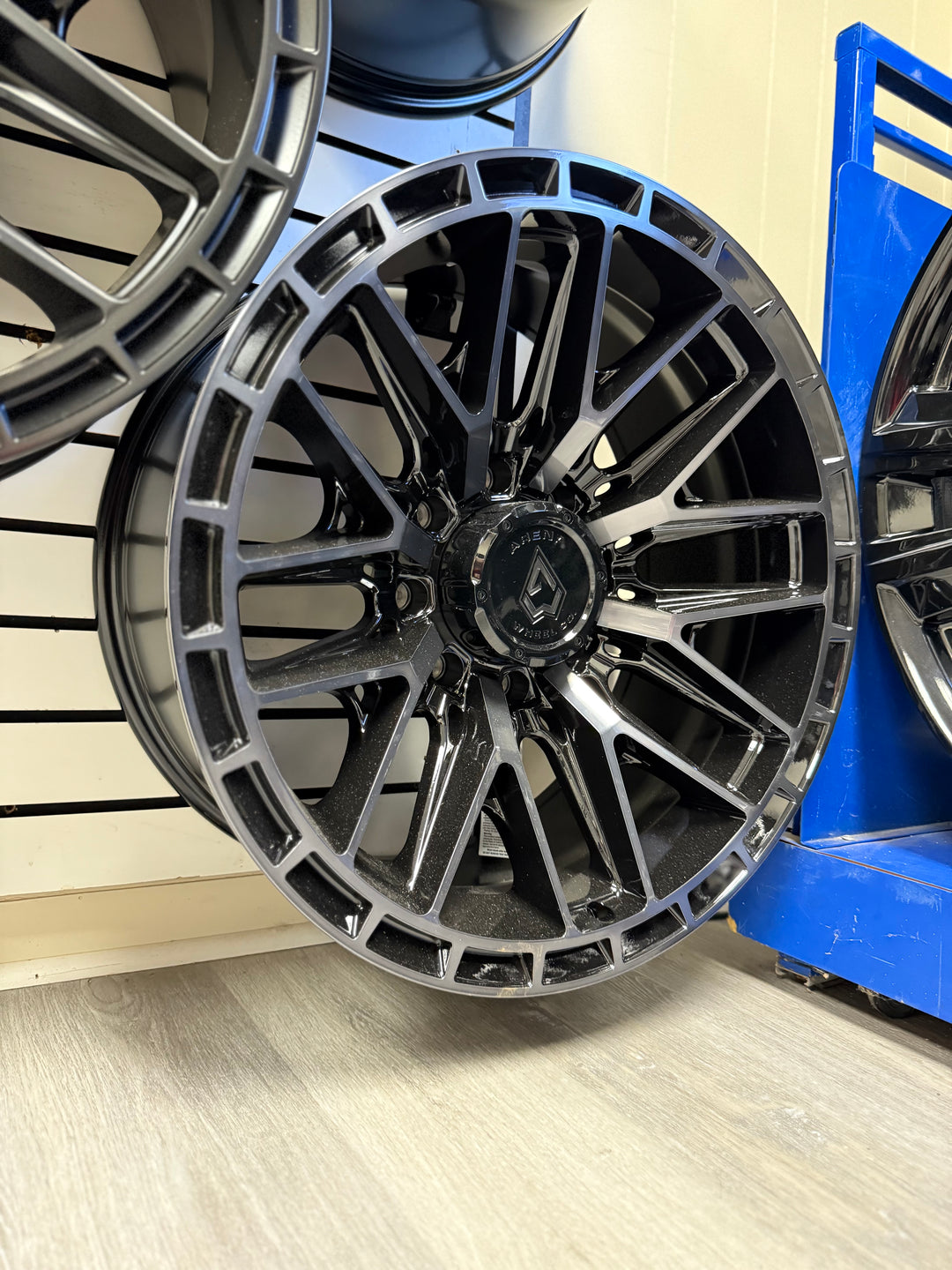 22" ARENA BATTLE A114 BLACK DUAL DRILLED FOR CHEVY COLORADO D-MAX S10 SILVERADO TAHOE SUBURBAN FORD BRONCO RANGER GMC CANYON YUKON NISSAN TITAN TOYOTA 4RUNNER FJ CRUISER  TACOMA TUNDRA CHEVY SILVERADO 2500 2500HD 3500HD GMC SIERRA 2500HD SIERRA 3500HD