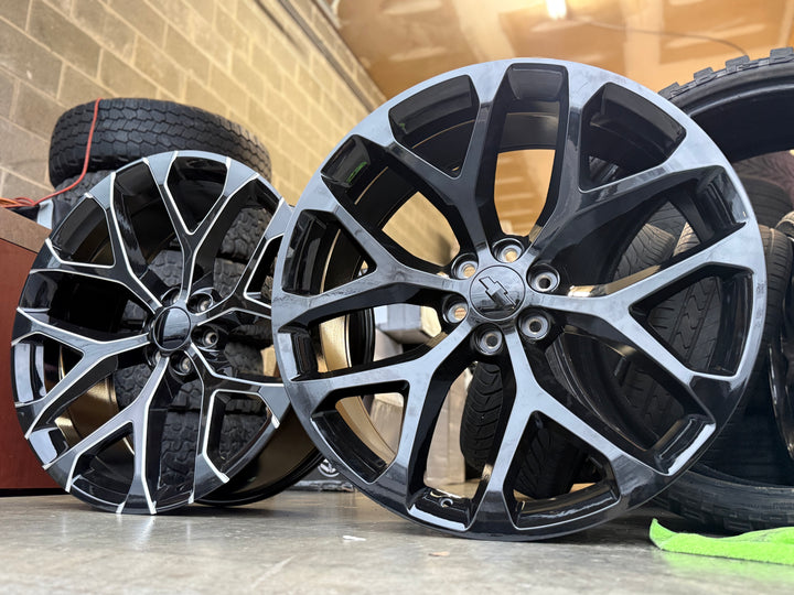 22" SNOWFLAKE REP 6X139.7 6x5.5 FITS CADILLAC ESCALADE DENALI YUKON CHEVY SILVERADO TAHOE SUBURBAN INFINITY QX80 DODGE RAM 1500 JEEP WAGONEER NISSAN TITAN