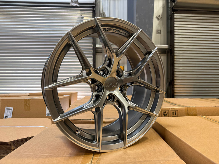 18" 5x114.3 FOR LEXUS ES GS RX300 HUNDI FORD MUSTANG EXPLORER INFINITY G35 G37 TESLA MODLE 3 MODLE Y KIA K5 STINGER TOYOTA CAMRY AVALON NISSAN ALTIMA MAXIMA 2016^ Chevy MALIBU 2000-2013 IMPALA &amp; MONTECARLO