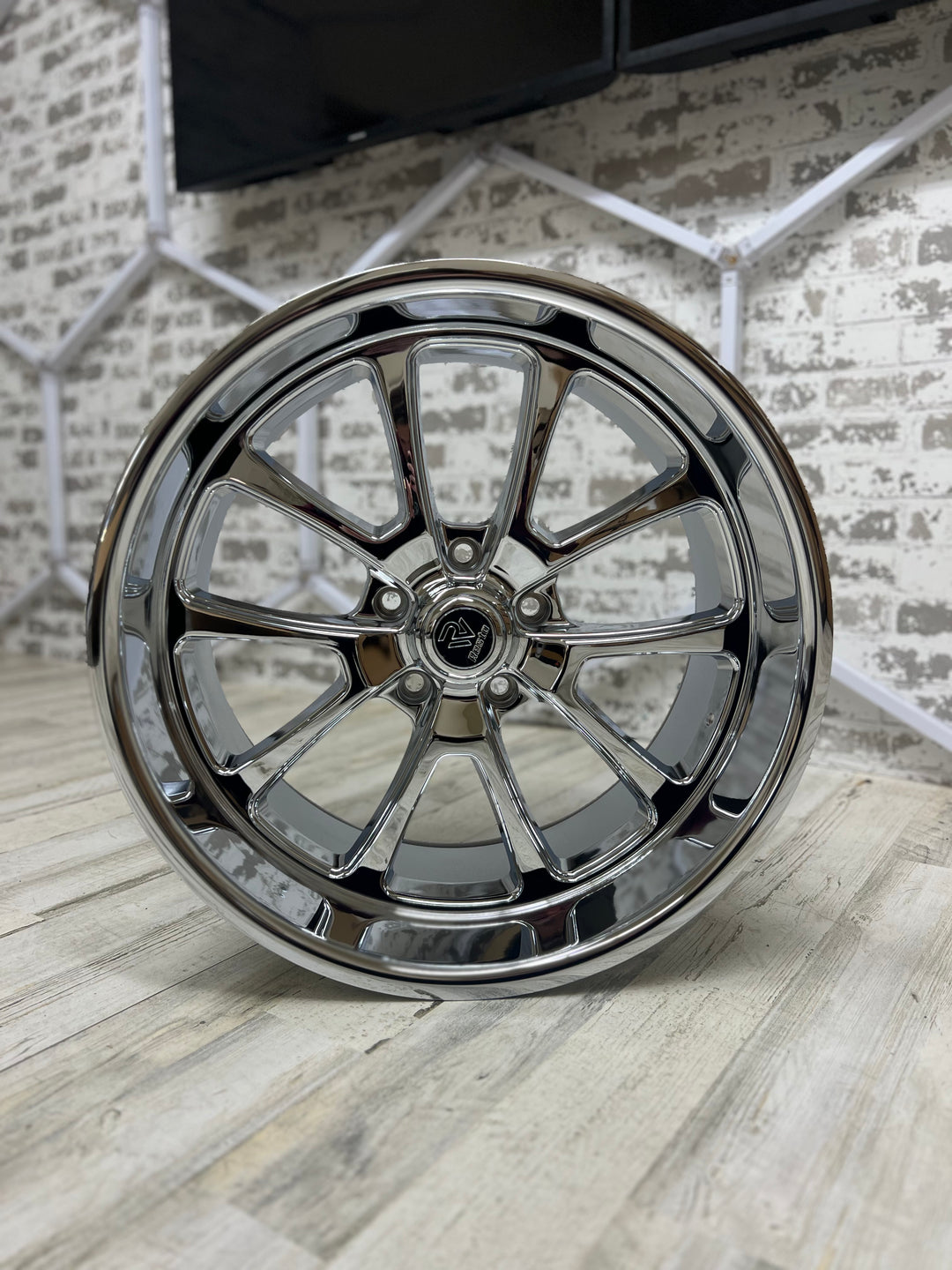 18" Resto Laguna R101 Chrome(5x4.75 5x120) FITS 1960s & 1980s IMPALA 1960s to 1980s CAMARO CHEVELLE CUTLASS MONTE CARLO Chevy S10 BLAZER