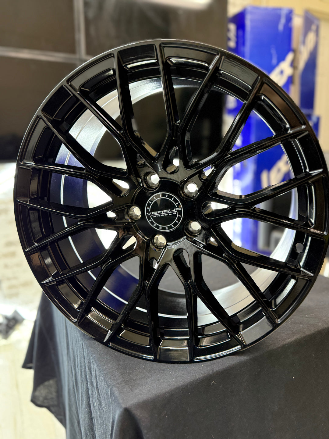 18" 5x114.3 Versus Vs442 - Black - fits most Honda, Nissan , Toyota, Hyundai, Kia, Lexus, mustang , newer Malibu