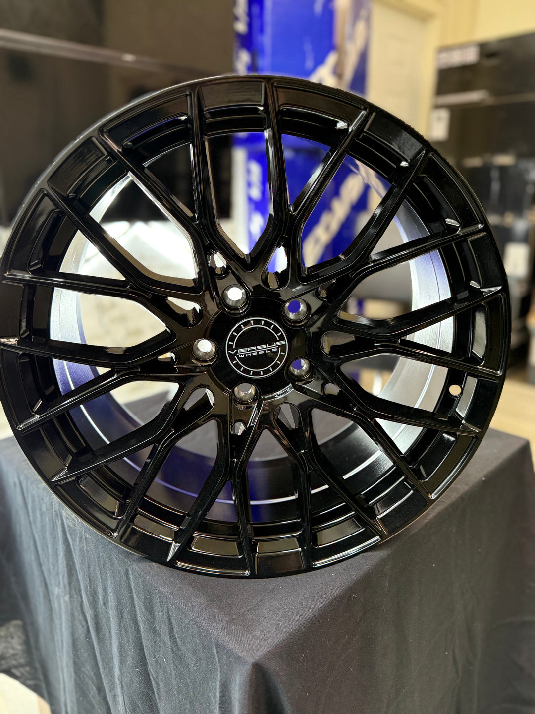 18" 5x114.3 Versus Vs442 - Black - fits most Honda, Nissan , Toyota, Hyundai, Kia, Lexus, mustang , newer Malibu