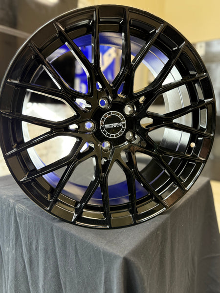 18" 5x114.3 Versus Vs442 BLACK