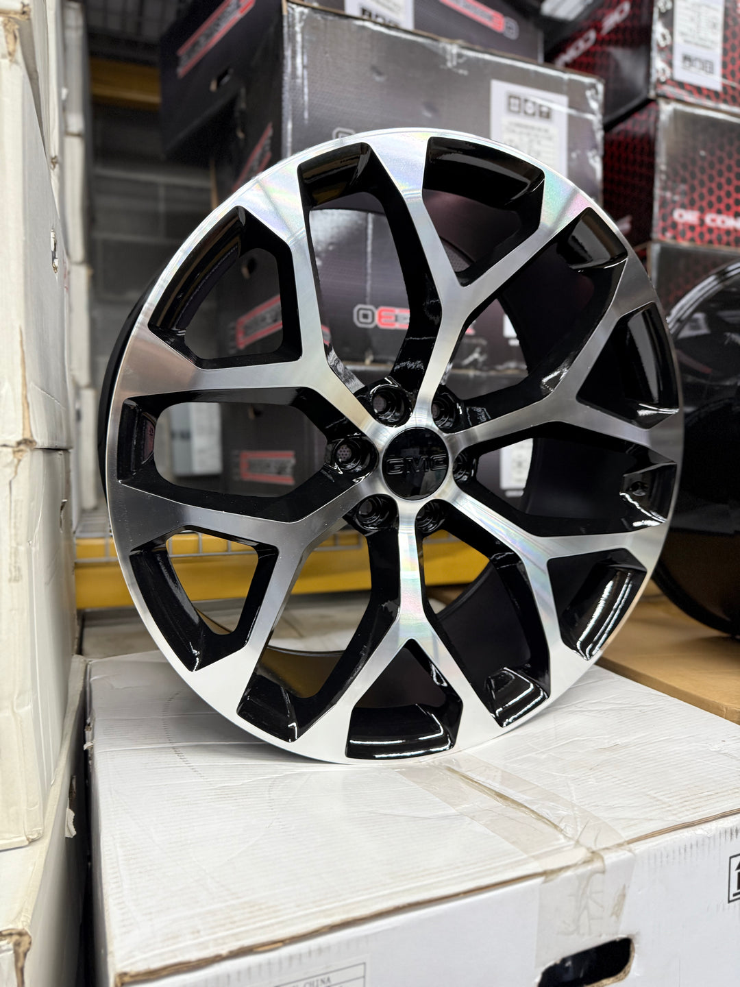 20" 22" 24" 26" SNOWFLAKE GLOSS BLACK & MACHINE FACE  6X139.7 6x5.5 FITS CADILLAC ESCALADE DENALI YUKON CHEVY SILVERADO TAHOE SUBURBAN INFINITY QX80 DODGE RAM 1500 JEEP WAGONEER NISSAN TITAN
