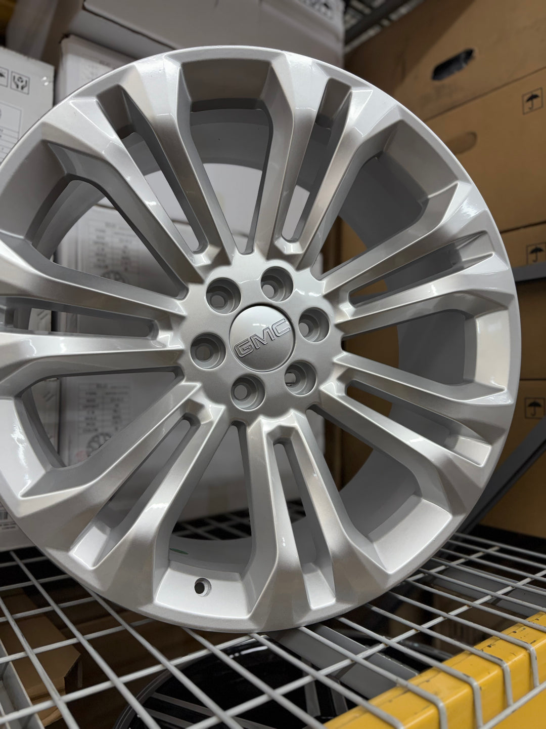 24" G08 Silver Reps, 6X139.7 6x5.5 FITS CADILLAC ESCALADE DENALI YUKON CHEVY SILVERADO TAHOE SUBURBAN INFINITY QX80 DODGE RAM 1500 JEEP WAGONEER NISSAN TITAN
