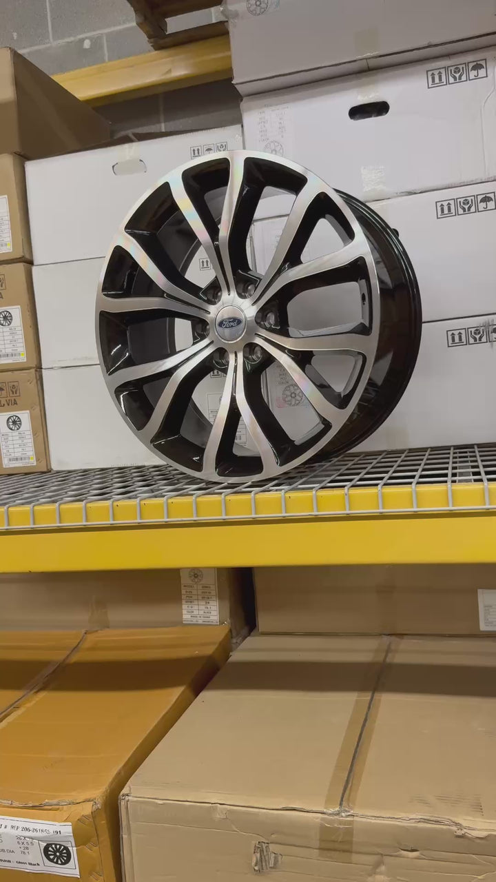 22" Ford F150, Expedition and Lincoln FD05 Platinum Style Rep Wheels in Gloss Black & Machine